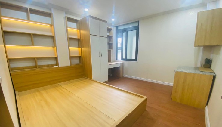 Cho thuê nhà đẹp ngõ 111 Yên Xá, 40m2, 3.5 tầng, 4 ngủ, 10.5 Triệu - VP Công ty, KD onl, ở gđ, nhóm